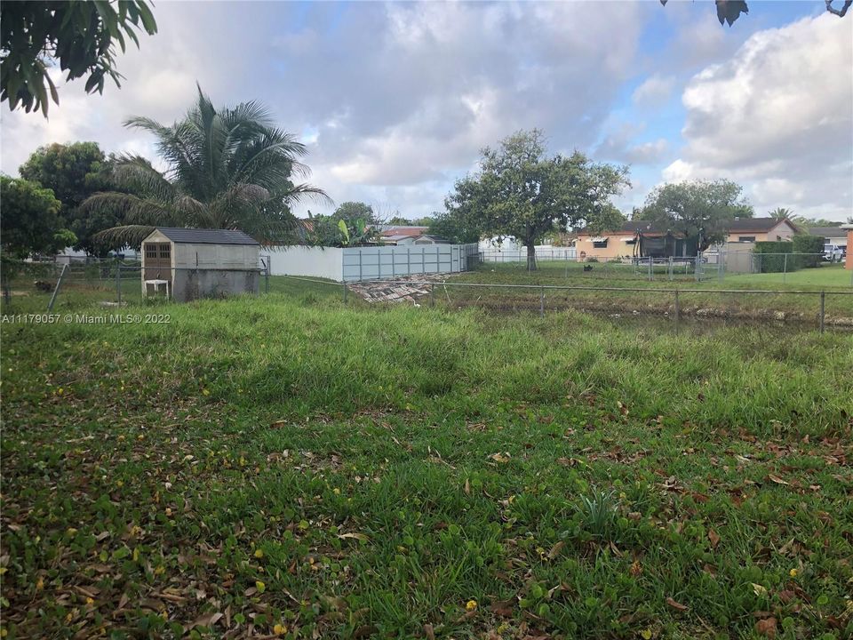 Vendido Recientemente: $156,000 (0.22 acres)