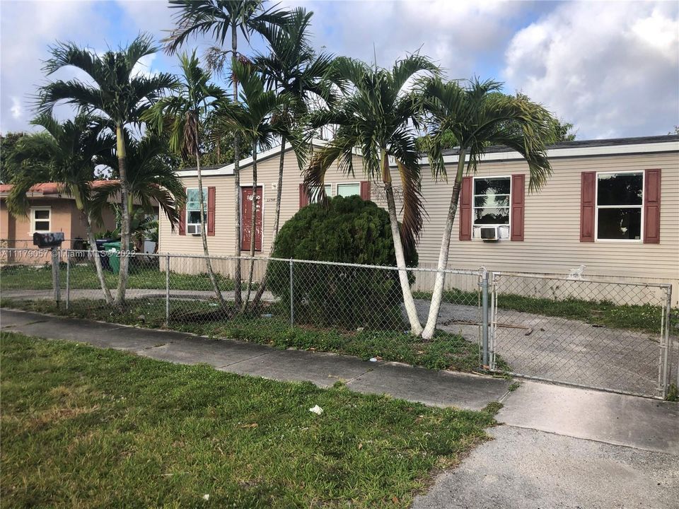 Vendido Recientemente: $156,000 (0.22 acres)