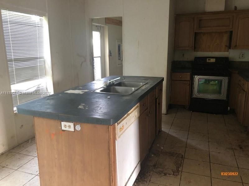 Vendido Recientemente: $156,000 (0.22 acres)