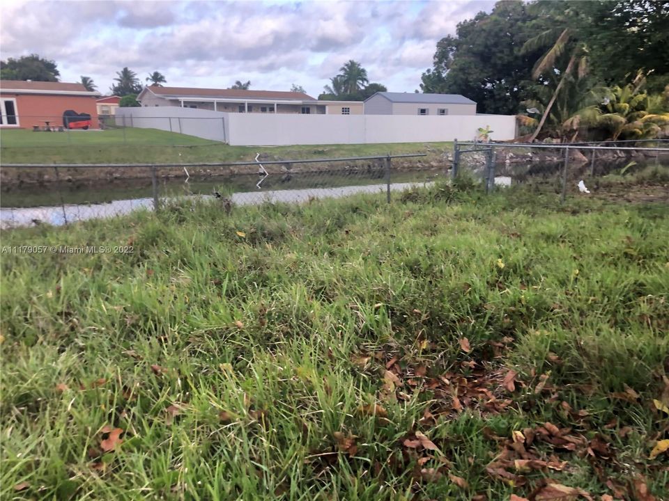 Vendido Recientemente: $156,000 (0.22 acres)