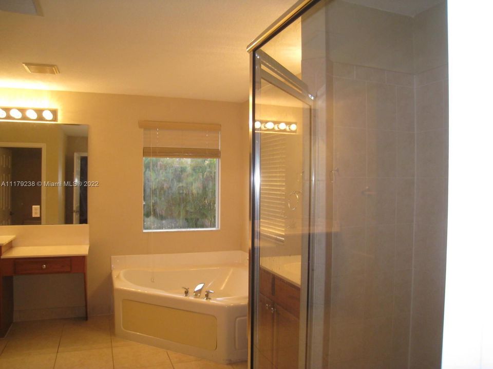 Недавно арендовано: $5,600 (5 спален, 4 ванн, 3152 Квадратных фут)