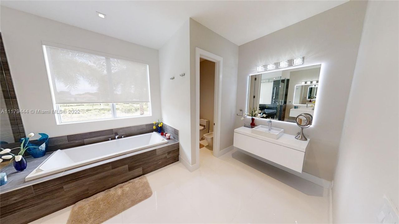 Недавно продано: $2,150,000 (4 спален, 4 ванн, 3715 Квадратных фут)