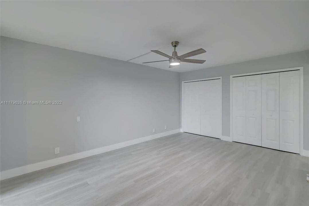 Recently Sold: $315,000 (2 beds, 2 baths, 1392 Square Feet)