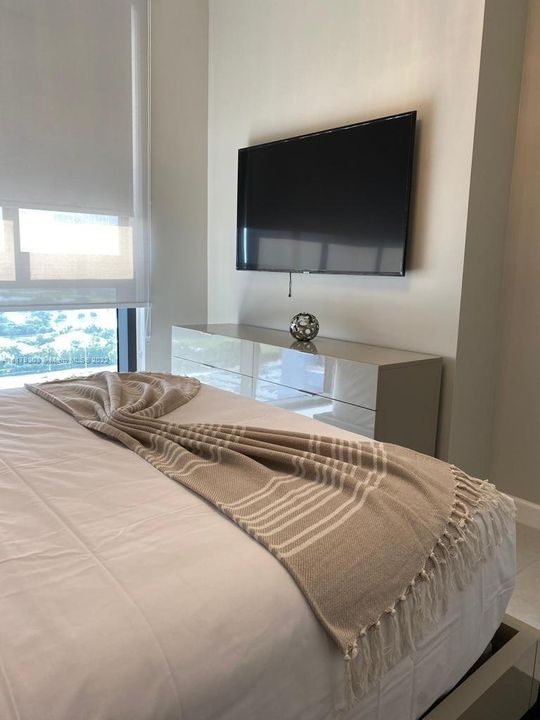 Недавно продано: $660,000 (2 спален, 2 ванн, 1020 Квадратных фут)