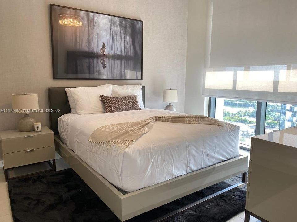 Недавно продано: $660,000 (2 спален, 2 ванн, 1020 Квадратных фут)