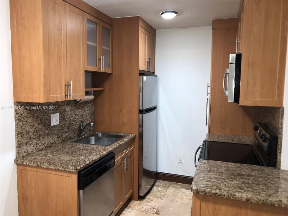 Recently Rented: $1,600 (1 beds, 1 baths, 630 Square Feet)