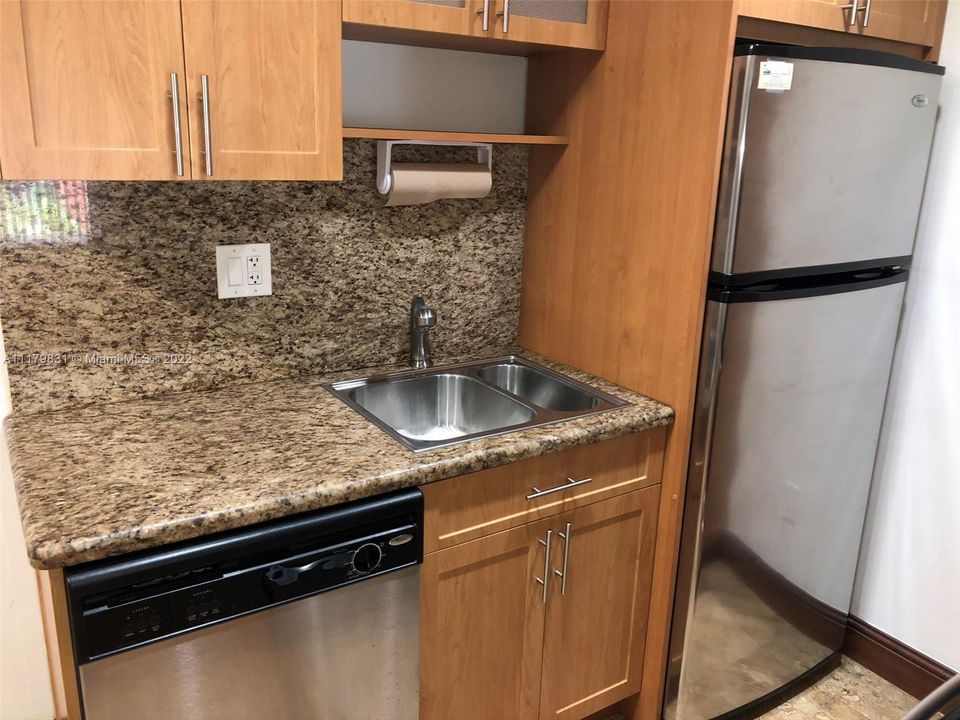 Recently Rented: $1,600 (1 beds, 1 baths, 630 Square Feet)