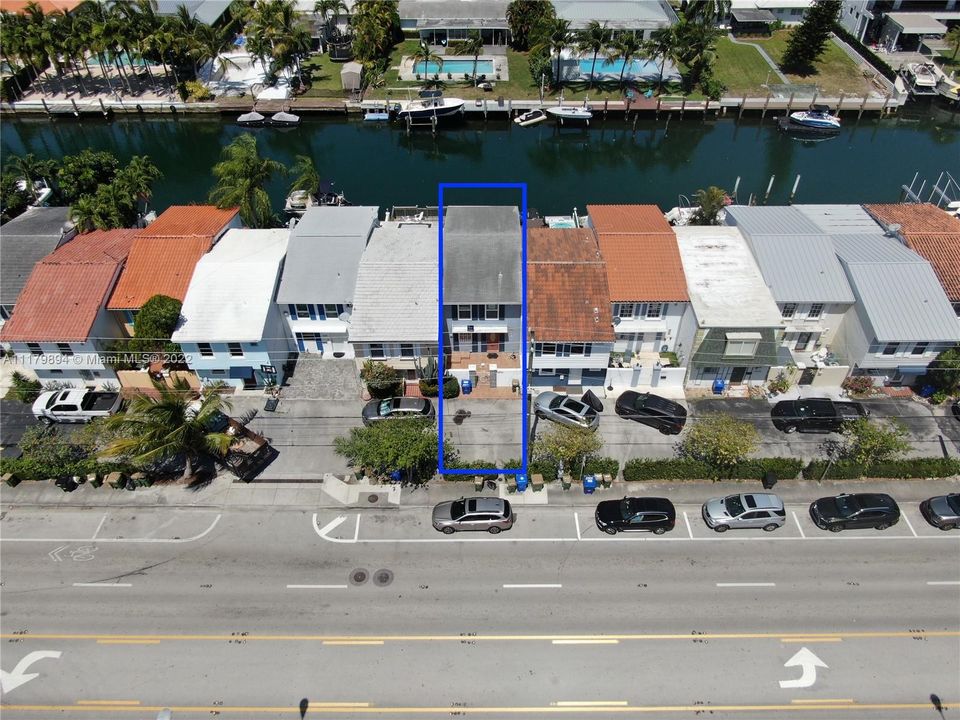 Recently Sold: $750,000 (2 beds, 2 baths, 1444 Square Feet)