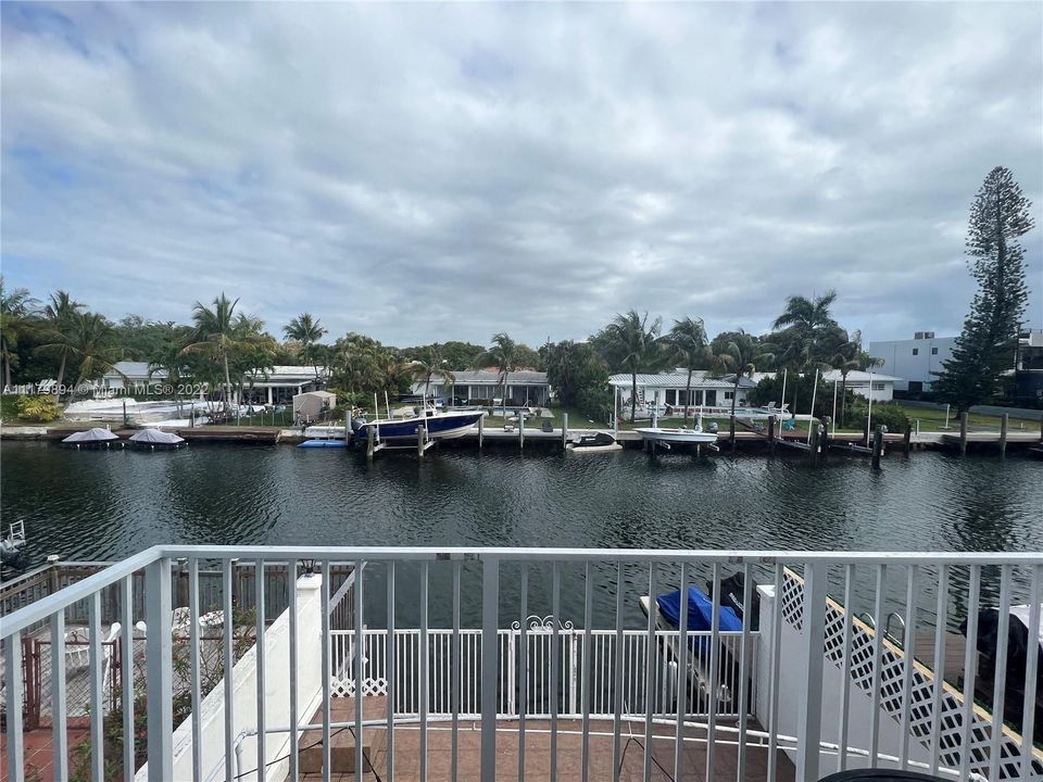 Recently Sold: $750,000 (2 beds, 2 baths, 1444 Square Feet)