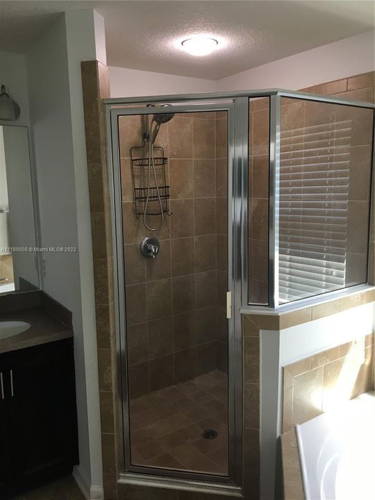 Недавно продано: $480,000 (4 спален, 4 ванн, 2566 Квадратных фут)