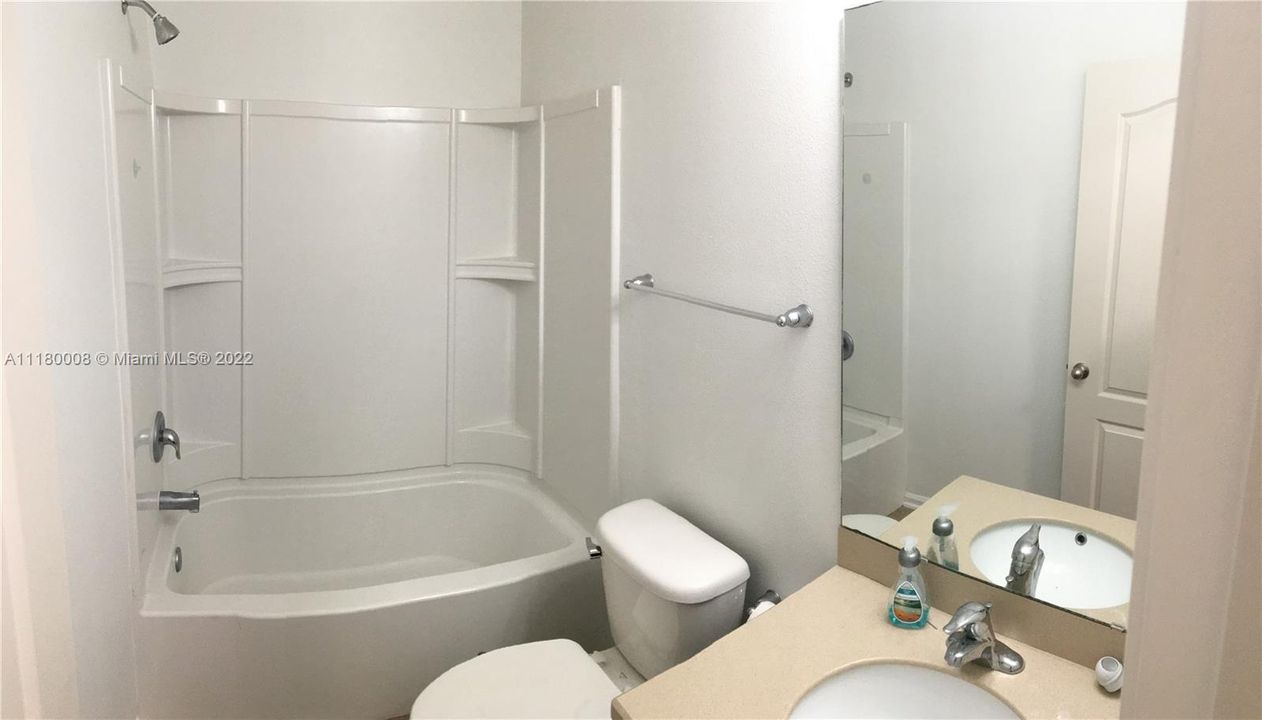 Недавно продано: $480,000 (4 спален, 4 ванн, 2566 Квадратных фут)