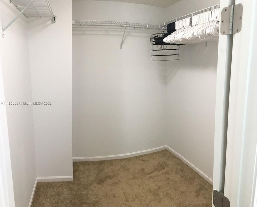 Недавно продано: $480,000 (4 спален, 4 ванн, 2566 Квадратных фут)