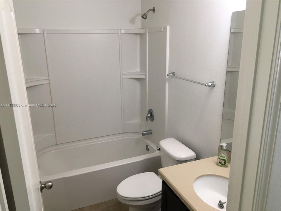 Недавно продано: $480,000 (4 спален, 4 ванн, 2566 Квадратных фут)