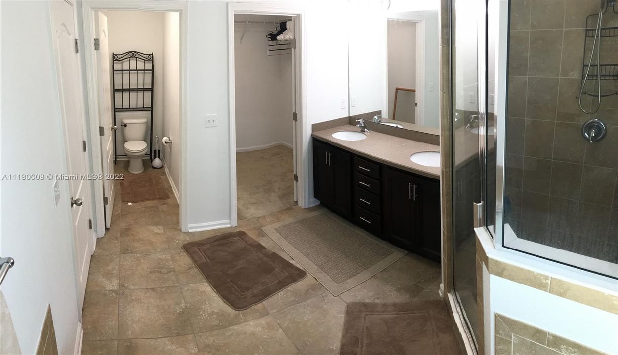 Недавно продано: $480,000 (4 спален, 4 ванн, 2566 Квадратных фут)