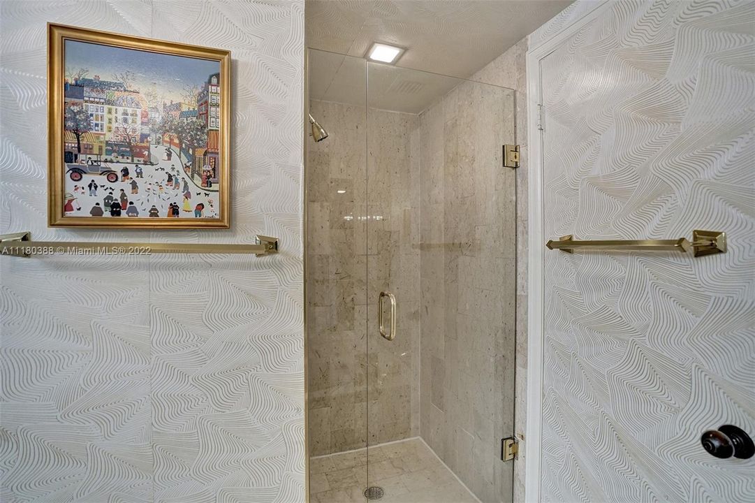 最近售出: $1,200,000 (2 贝兹, 2 浴室, 1882 平方英尺)