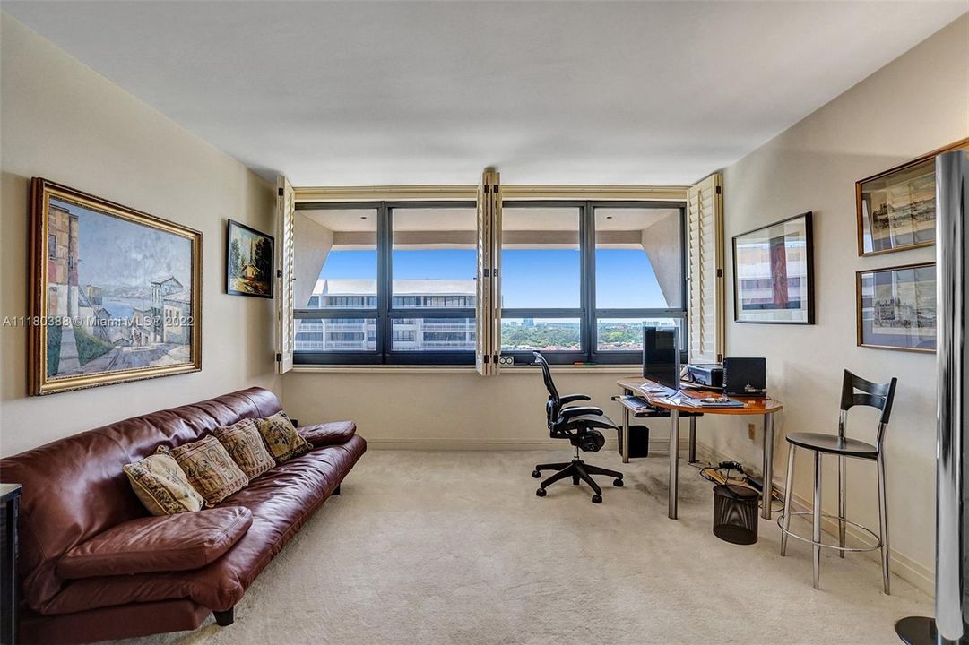 Recently Sold: $1,200,000 (2 beds, 2 baths, 1882 Square Feet)