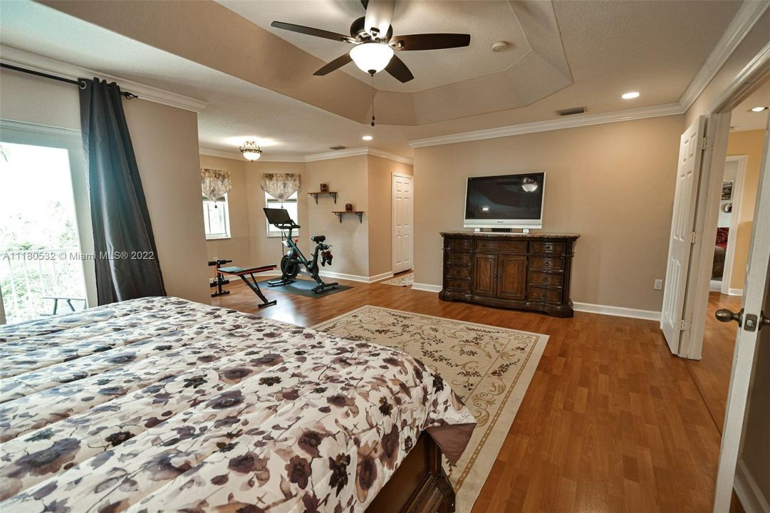 Artisan Tray Ceiling & Crown Molding