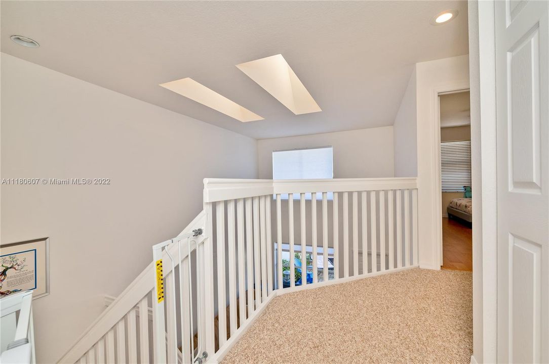 Vendido Recientemente: $575,000 (3 camas, 2 baños, 1958 Pies cuadrados)