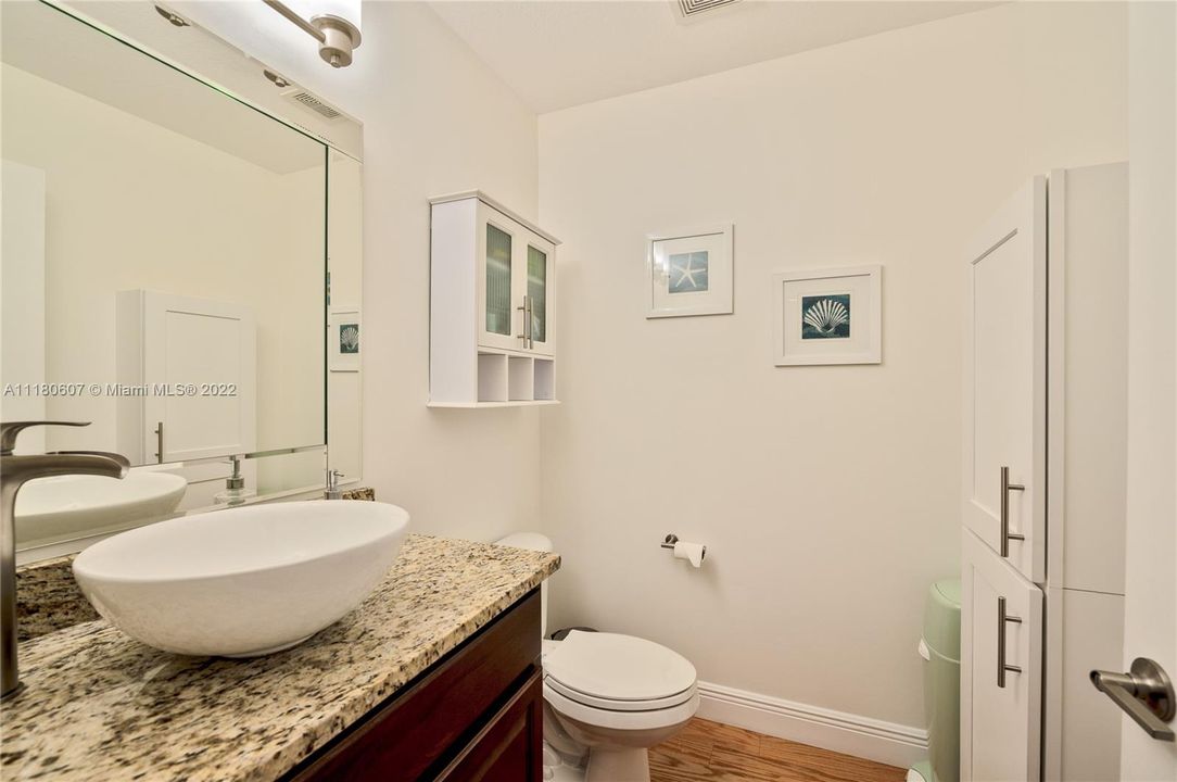 Vendido Recientemente: $575,000 (3 camas, 2 baños, 1958 Pies cuadrados)