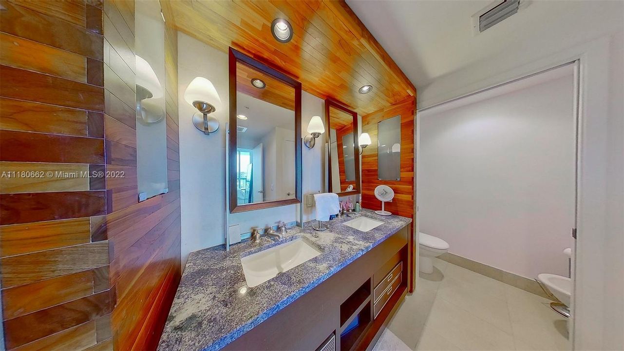 最近租的: $7,950 (2 贝兹, 2 浴室, 1280 平方英尺)