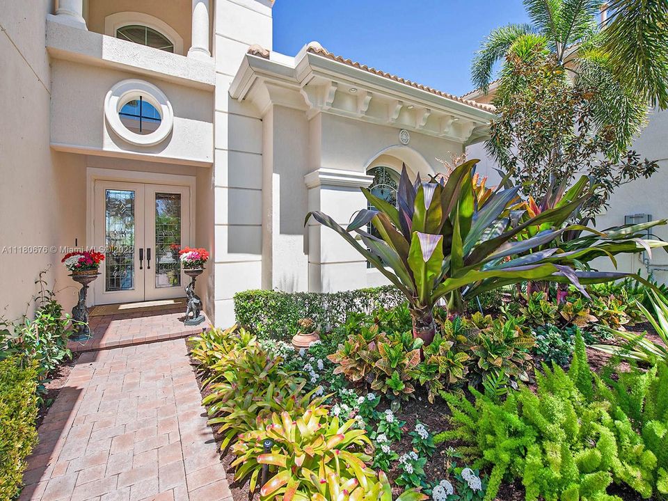 Recently Sold: $2,500,000 (3 beds, 4 baths, 3769 Square Feet)