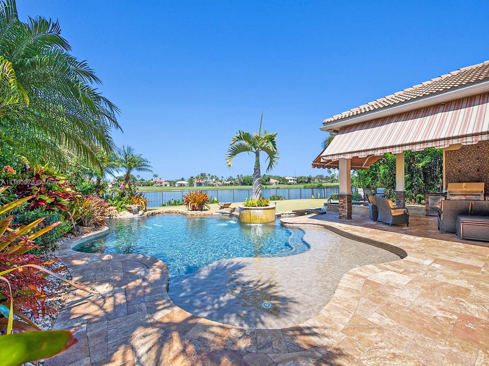 Recently Sold: $2,500,000 (3 beds, 4 baths, 3769 Square Feet)