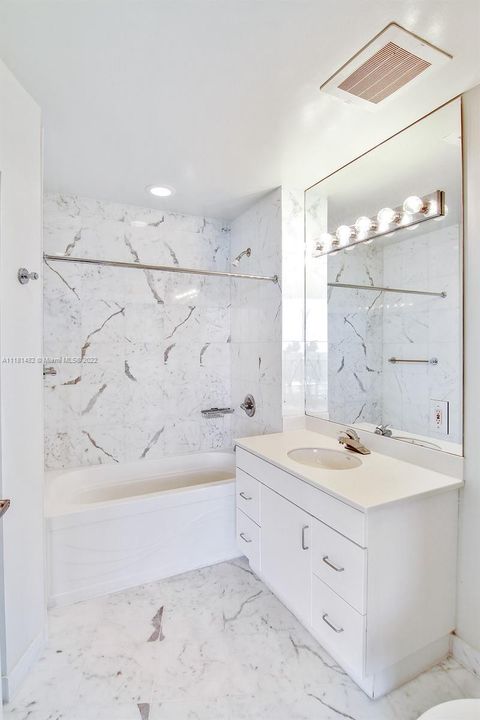 Recently Rented: $4,352 (2 beds, 2 baths, 1212 Square Feet)