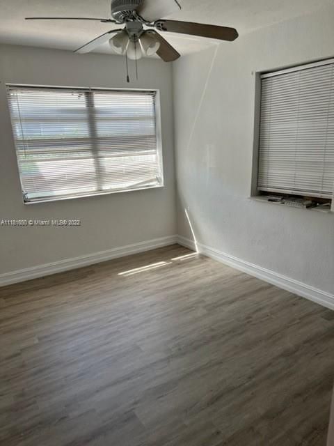 Recently Rented: $3,000 (3 beds, 2 baths, 2333 Square Feet)