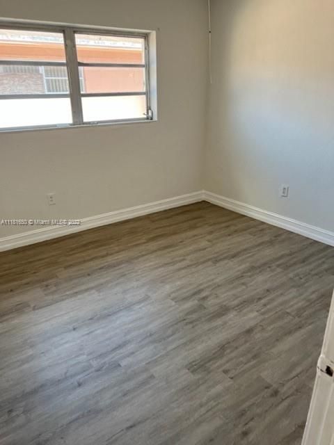Recently Rented: $3,000 (3 beds, 2 baths, 2333 Square Feet)