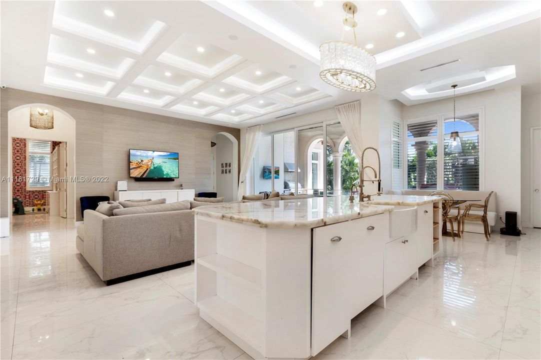 Recently Sold: $5,895,000 (5 beds, 6 baths, 0 Square Feet)