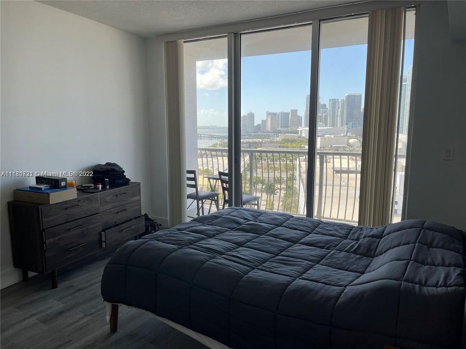 Recently Rented: $2,900 (1 beds, 1 baths, 791 Square Feet)