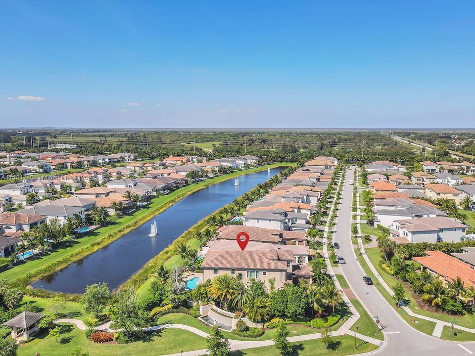 Недавно арендовано: $16,500 (5 спален, 6 ванн, 5233 Квадратных фут)