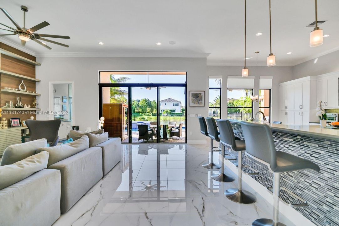 Недавно арендовано: $16,500 (5 спален, 6 ванн, 5233 Квадратных фут)