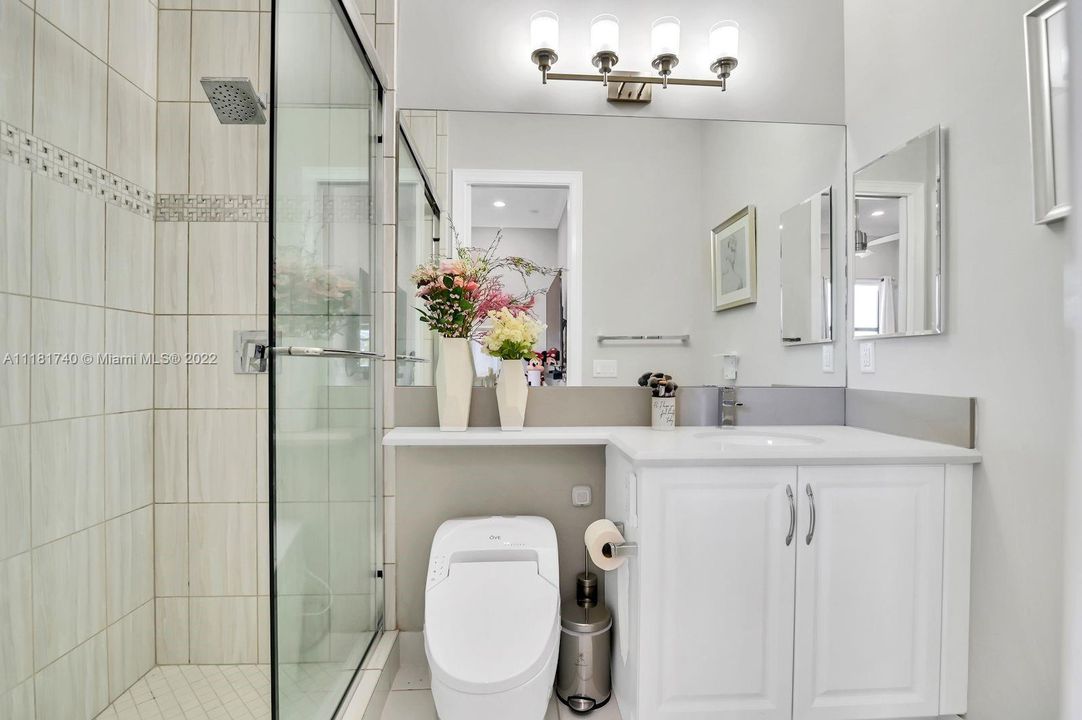 Недавно арендовано: $16,500 (5 спален, 6 ванн, 5233 Квадратных фут)