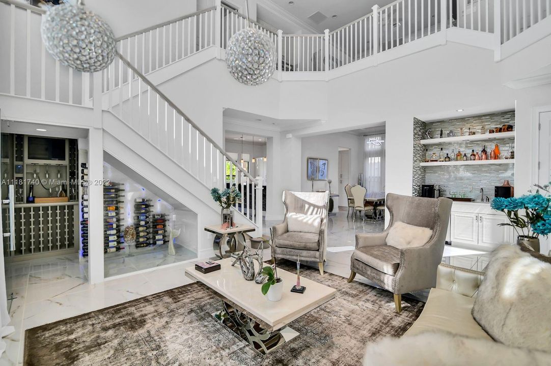 Недавно арендовано: $16,500 (5 спален, 6 ванн, 5233 Квадратных фут)