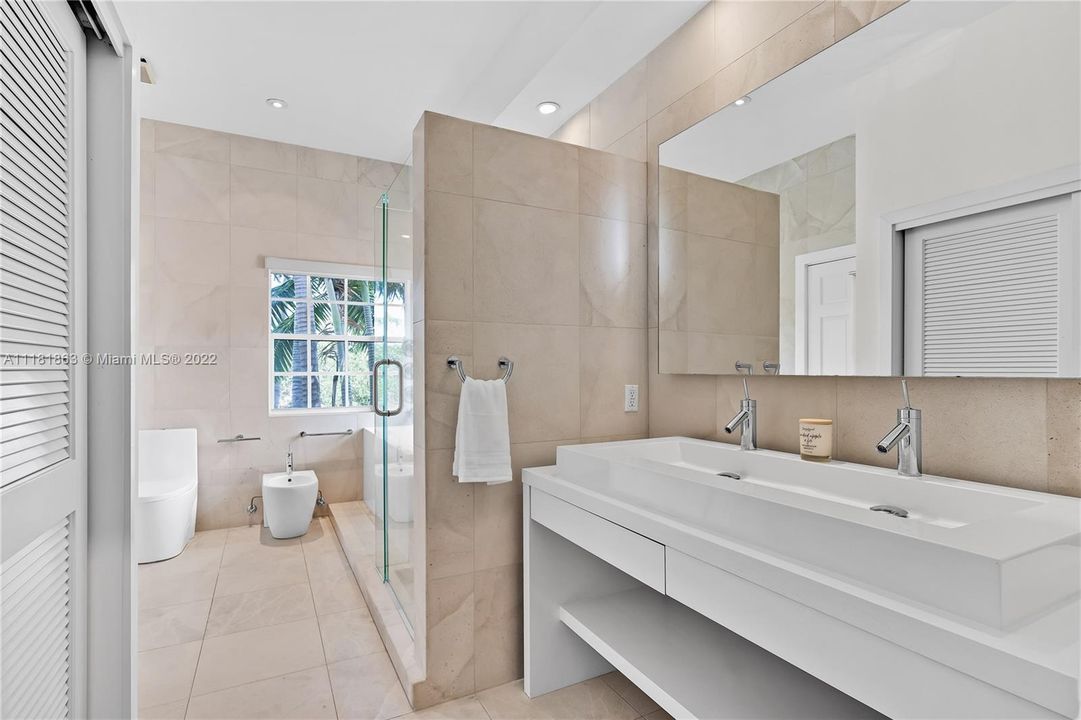 Недавно арендовано: $15,000 (5 спален, 4 ванн, 3488 Квадратных фут)