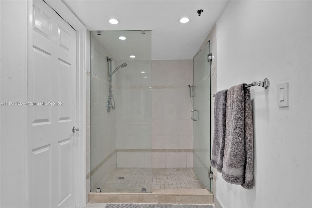 最近租的: $8,000 (3 贝兹, 2 浴室, 1590 平方英尺)