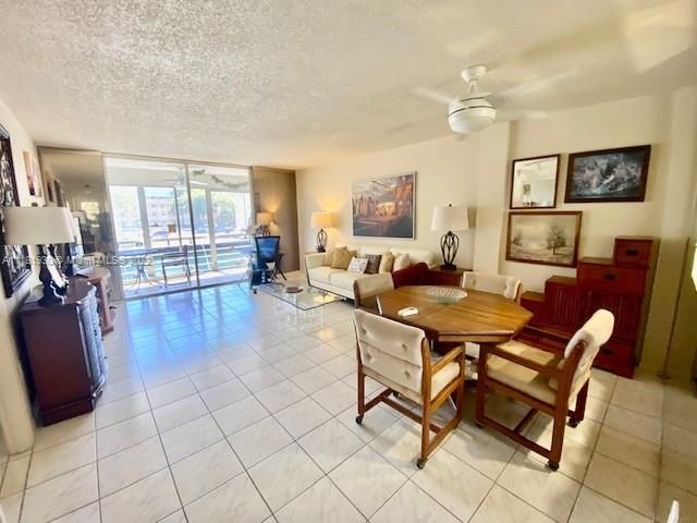 Recently Sold: $189,000 (1 beds, 1 baths, 812 Square Feet)