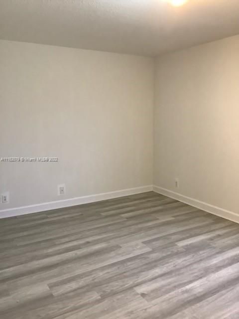Recently Rented: $2,895 (3 beds, 2 baths, 1554 Square Feet)