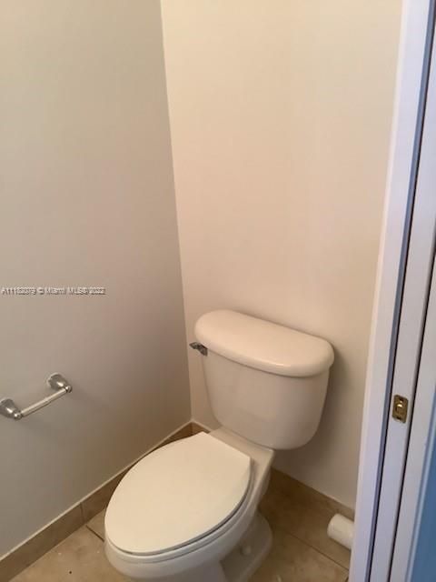 Recently Rented: $2,895 (3 beds, 2 baths, 1554 Square Feet)