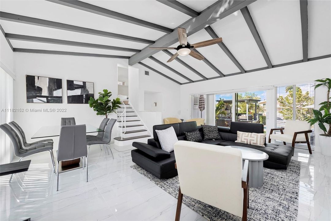 Recently Sold: $1,600,000 (4 beds, 3 baths, 0 Square Feet)