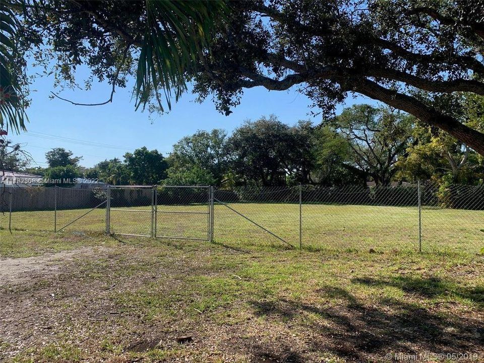Recently Sold: $409,000 (0.27 acres)