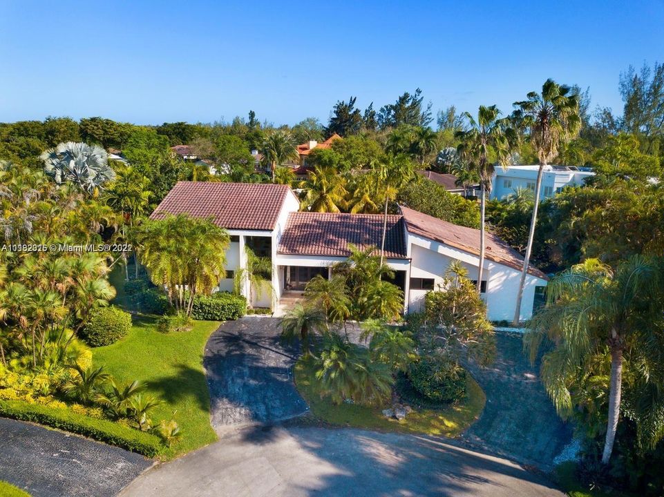 Recently Sold: $2,798,000 (4 beds, 4 baths, 3287 Square Feet)