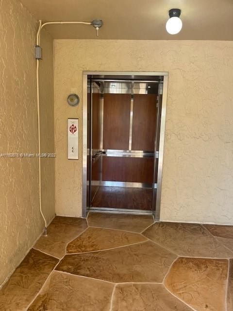 Recently Sold: $150,000 (2 beds, 2 baths, 1360 Square Feet)