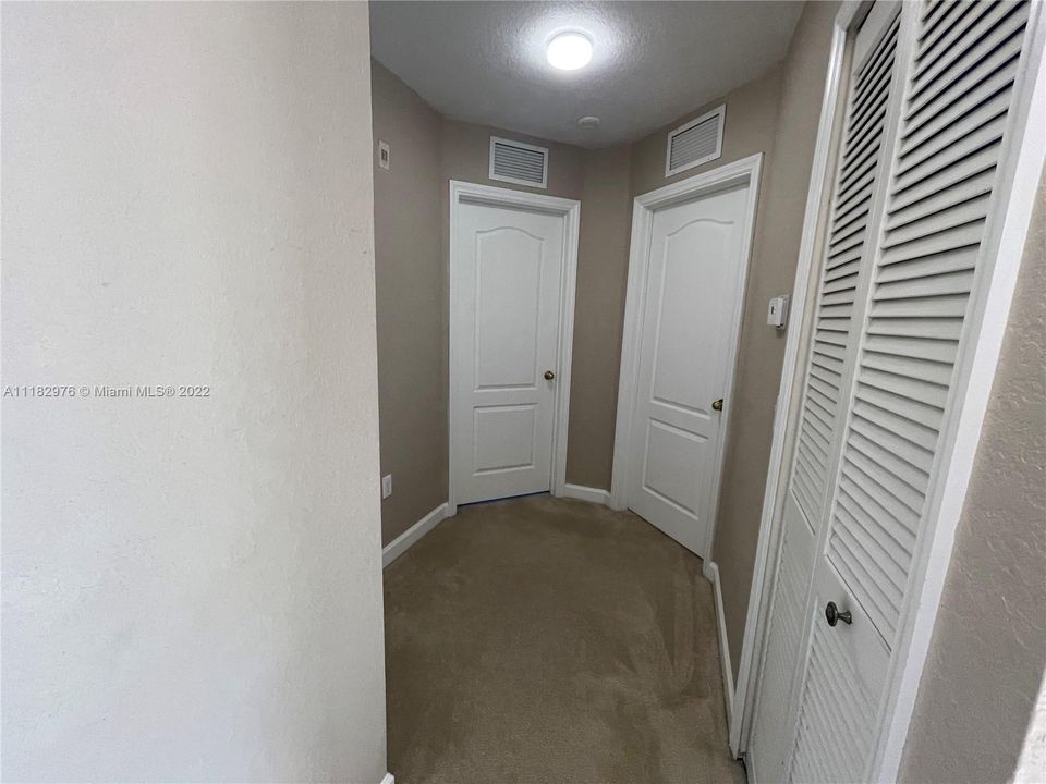 Recently Rented: $1,900 (2 beds, 2 baths, 1282 Square Feet)