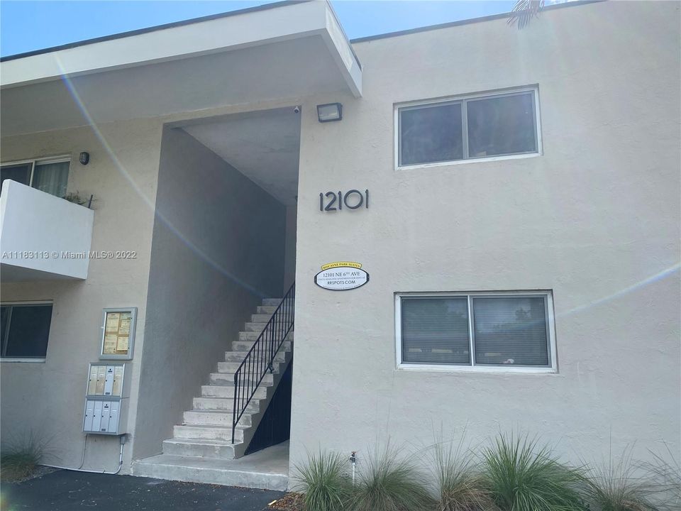 Недавно арендовано: $1,900 (2 спален, 1 ванн, 0 Квадратных фут)