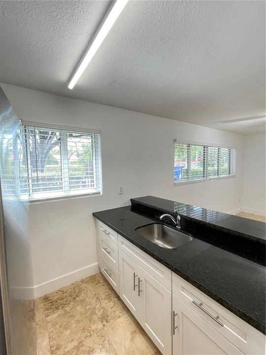 Недавно арендовано: $1,900 (2 спален, 1 ванн, 0 Квадратных фут)