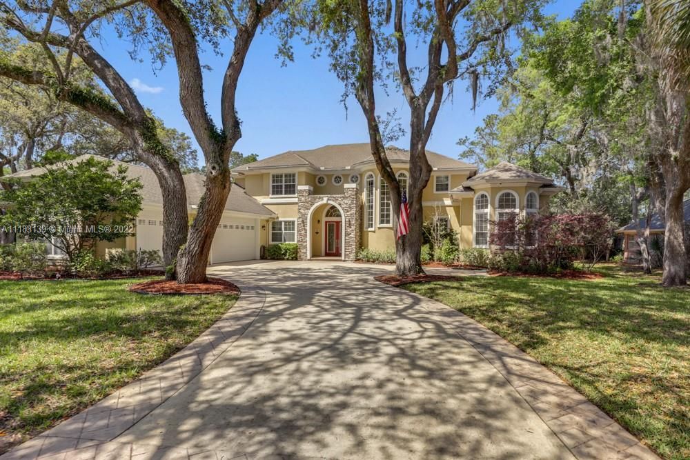 Recently Sold: $1,320,000 (5 beds, 4 baths, 4730 Square Feet)