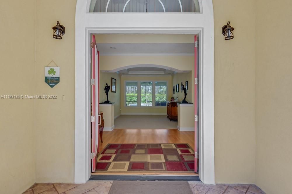 Recently Sold: $1,320,000 (5 beds, 4 baths, 4730 Square Feet)