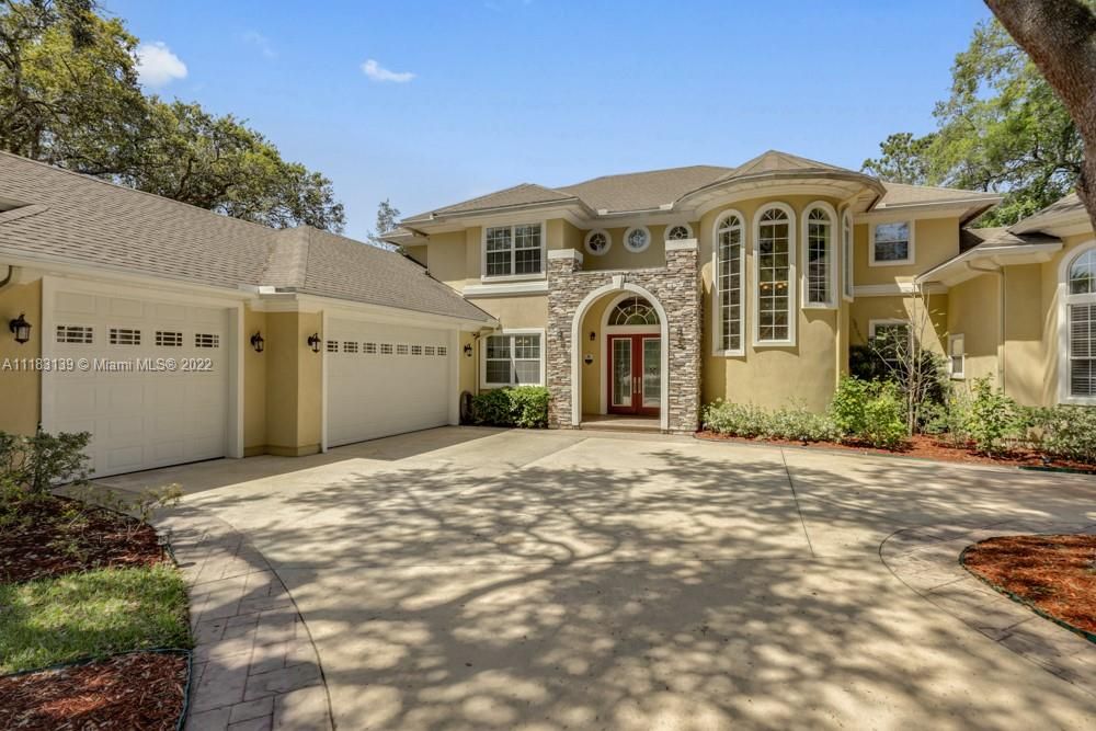 Recently Sold: $1,320,000 (5 beds, 4 baths, 4730 Square Feet)